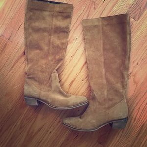 Gorgeous camel colored Diba boots size 9 knee